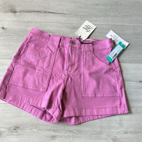 Cosmic Blue Love/Stitch Fix Denim shorts Size 27 in Pink NWT - Picture 3 of 5